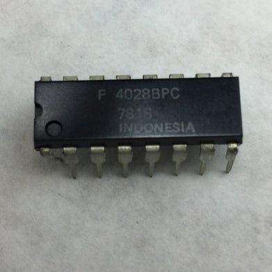 Fairchild 4028BPC Integrated Circuit   16 Pin  Lot of 23