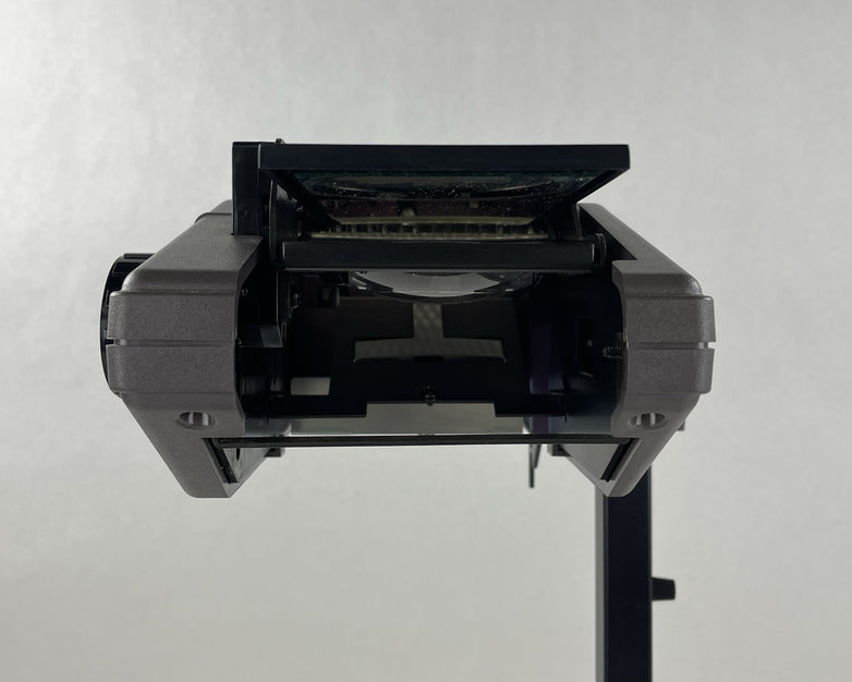 3M 2000AG Overhead Projector For Parts Not Working