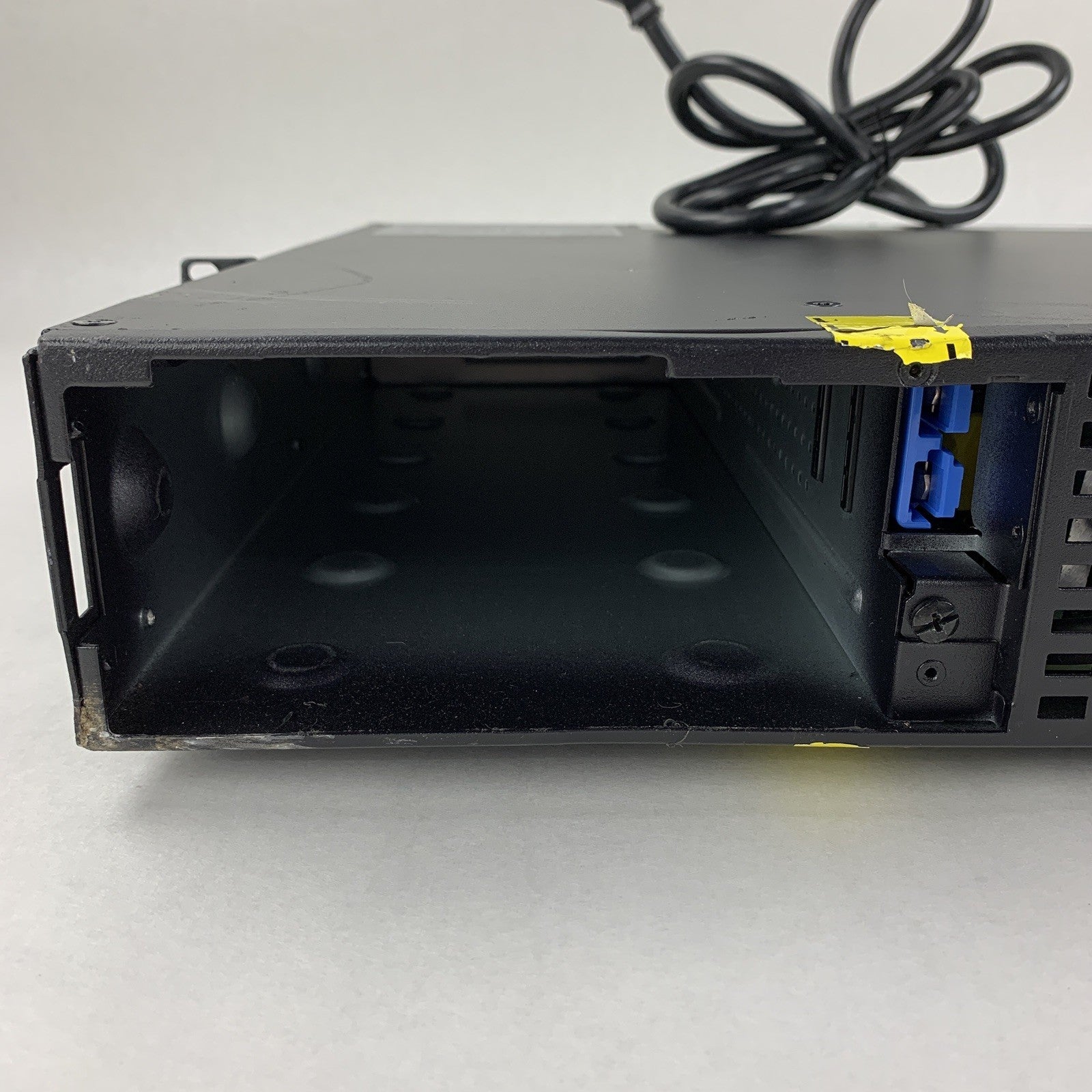 APC SMX1500RM2UCNC Battery Backup UPS Tested w/ AP9641 No Batt No Caddy