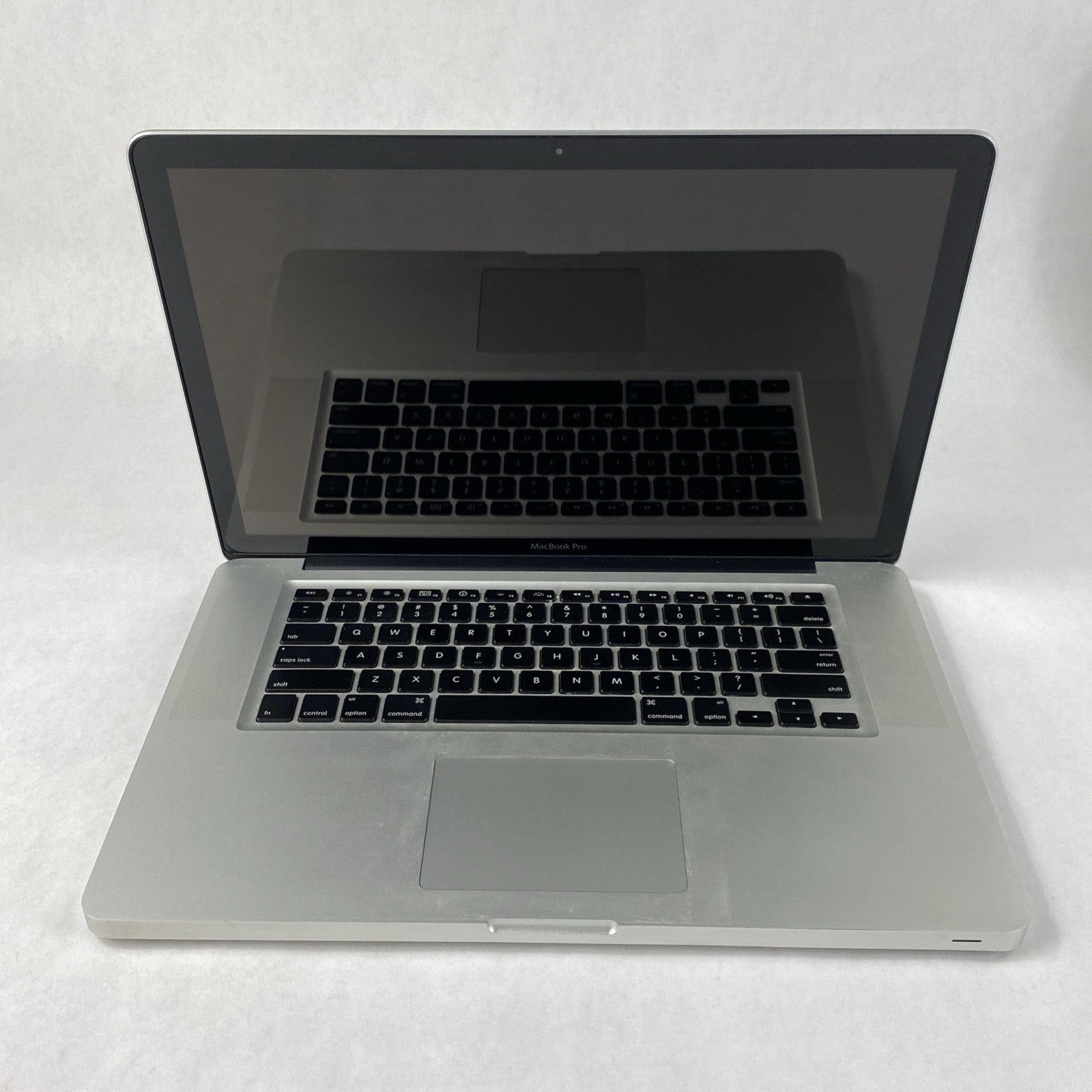 Apple MacBook Pro A1286 2010 15" 2.6GHz i7 8GB RAM 120GB SSD os10.13.6 118Cycles7