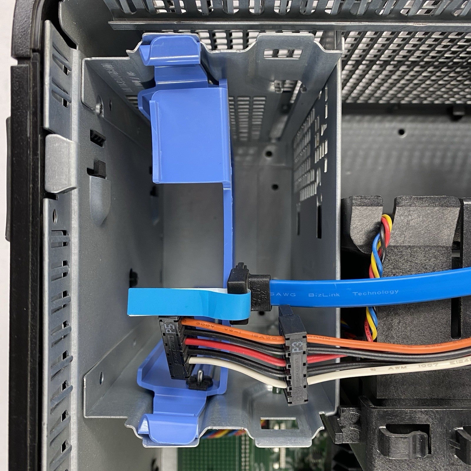 Dell OptiPlex 780 MT Intel Core 2 Duo E8400 3GHz 4GB RAM No HDD No OS