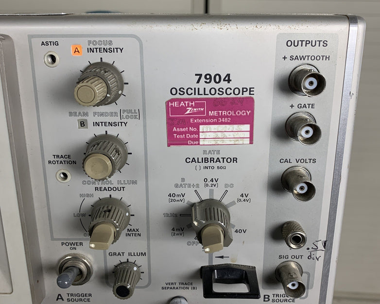 Tektronix 7904 Oscilloscope W/ 7A22 7A26 7B85 7B53A Module Cards and 204-2 Cart