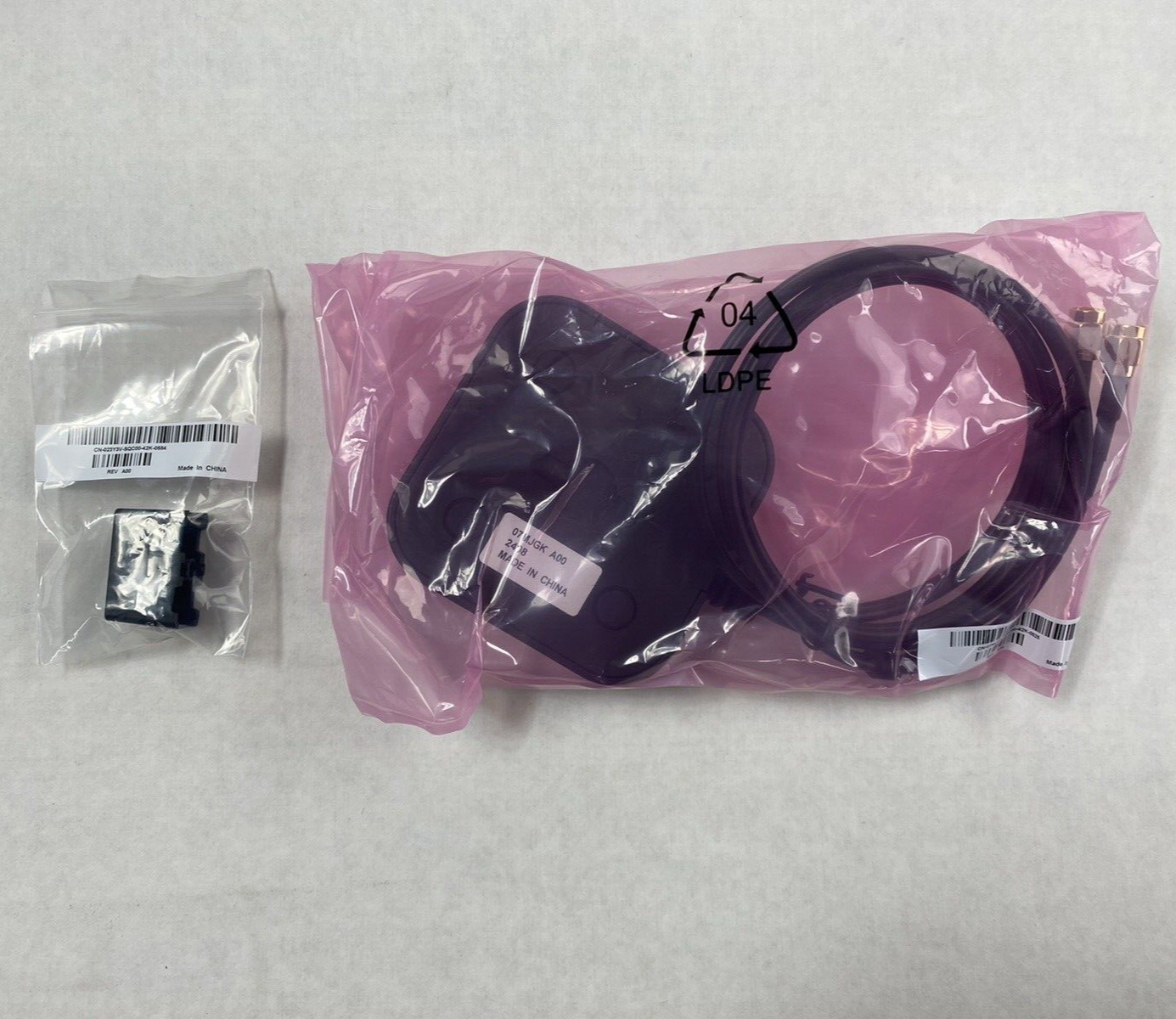 Lot of 4 Dell 07MJGK D12 CFF Puck Antenna Untested