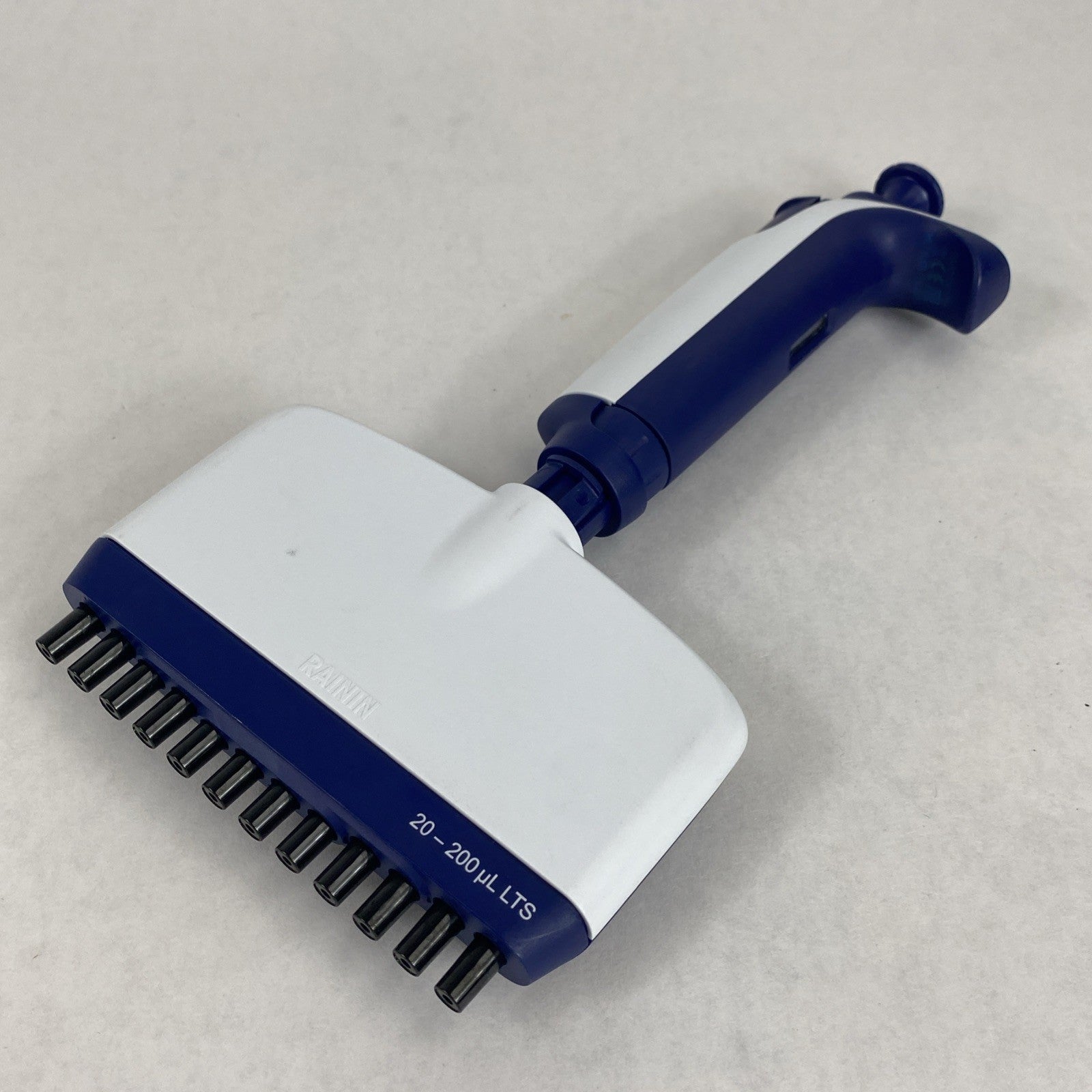 Rainin Pipet-Lite XLS L-200 8-Channel 20-200 µL LTS Pipette1