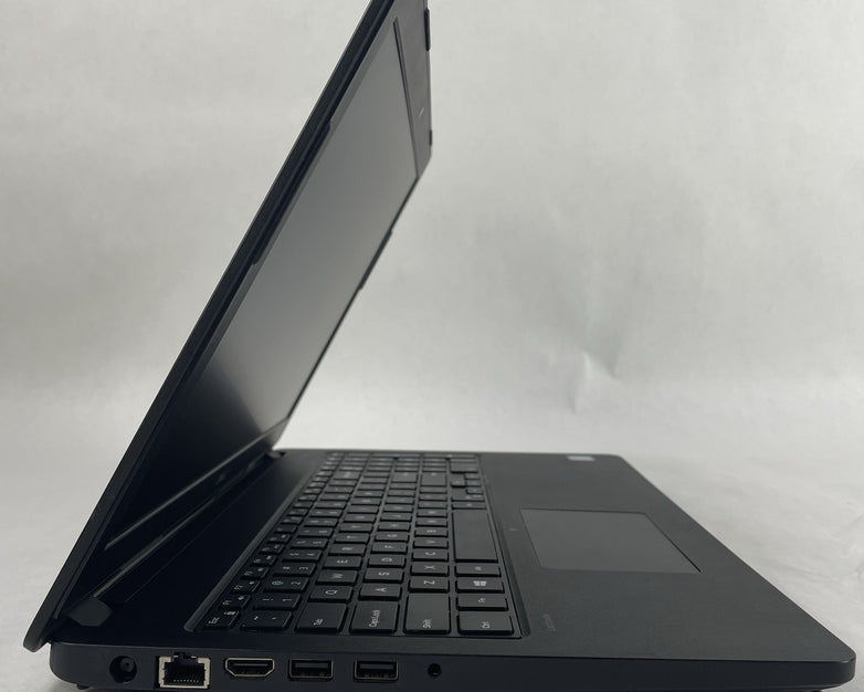Dell Latitude 3580 15.6" i7-7500U 2.70 GHz 8 GB RAM No SSD/OS/AC/Battery