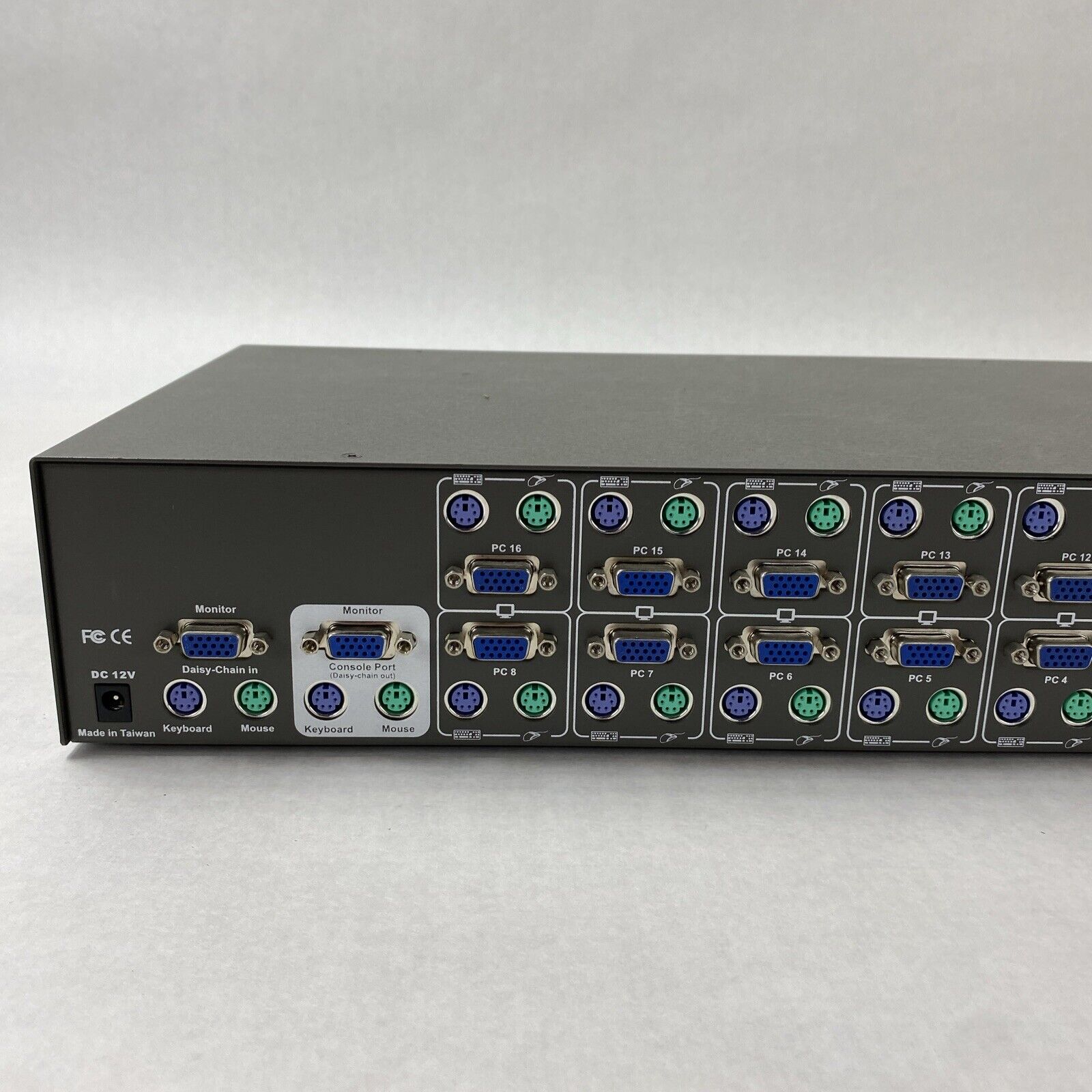 D-Link DKVM-16 PS/2 16-Port KVM Keyboard Video Mouse Switch