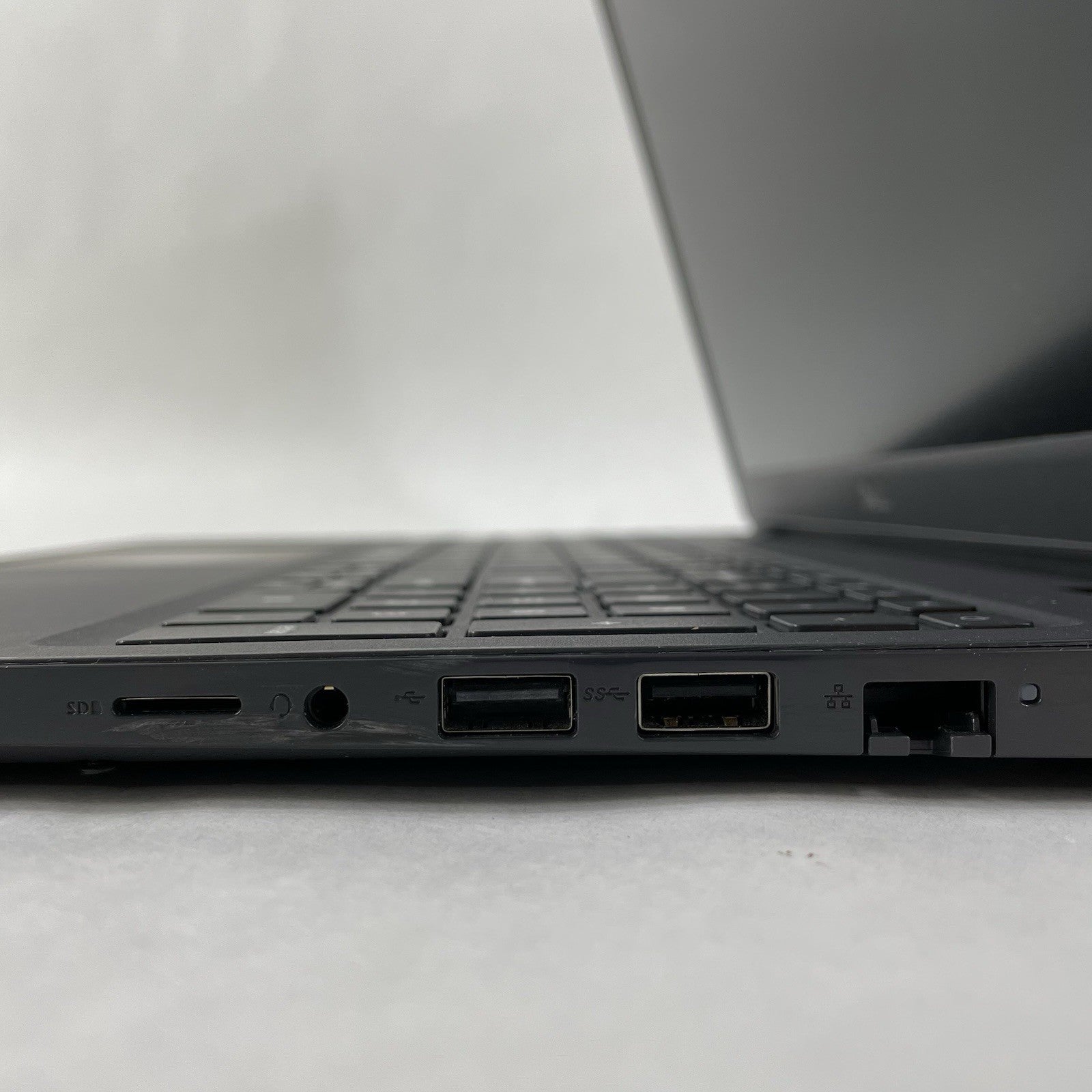 Dell Latitude 3510 15.6" i7-10210U 1.60 GHz 8 GB RAM No SSD/OS/AC/Battery7