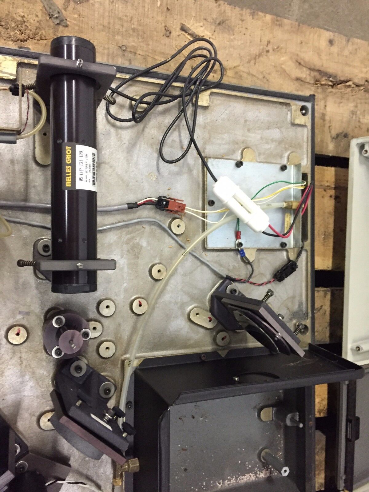 Nicolet FTIR Spectrometer Model 20DXB S/N 8503317