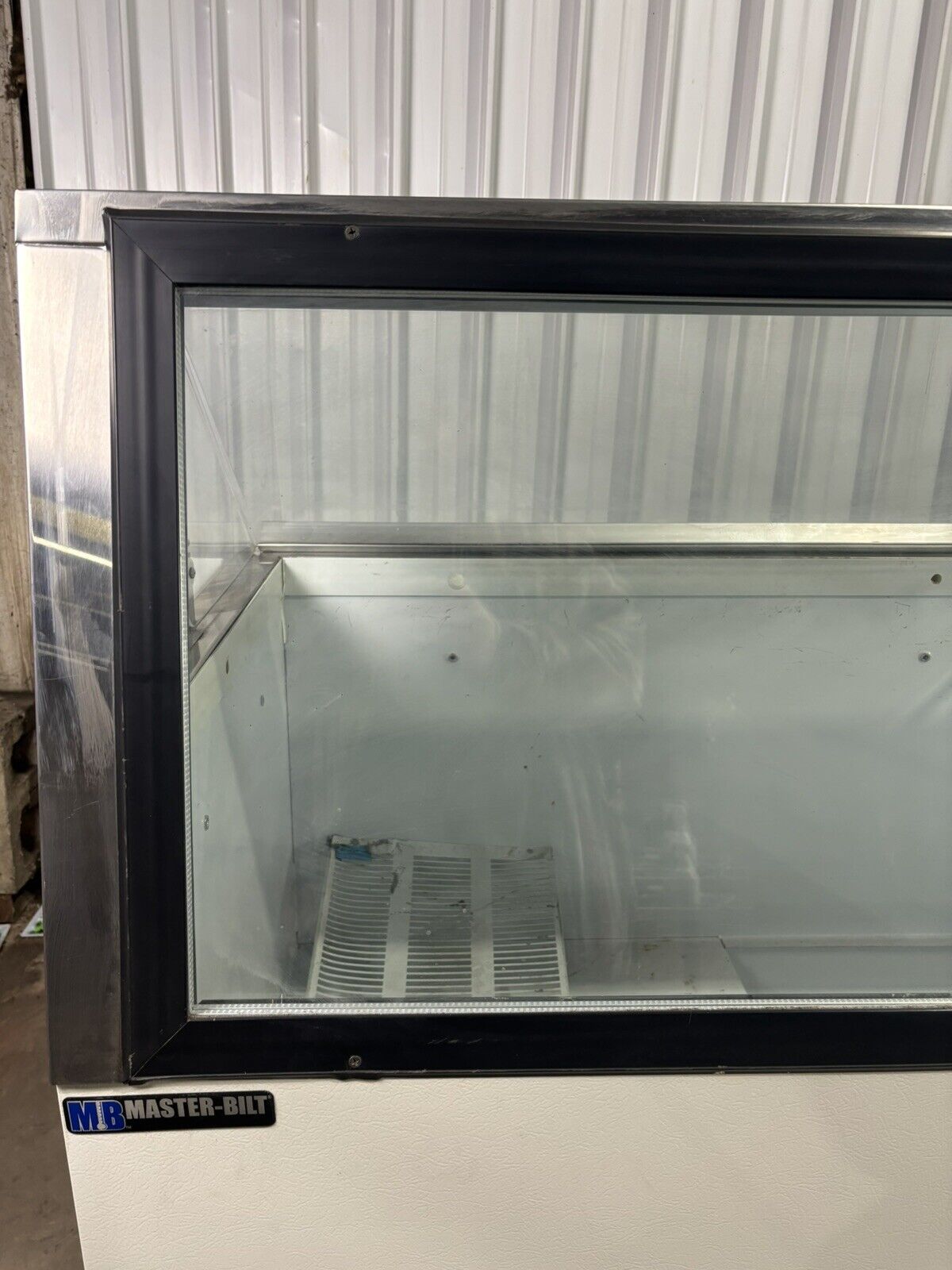 Master-Bilt DD-88L Ice Cream Dipping Display Station Freezer No Compressor