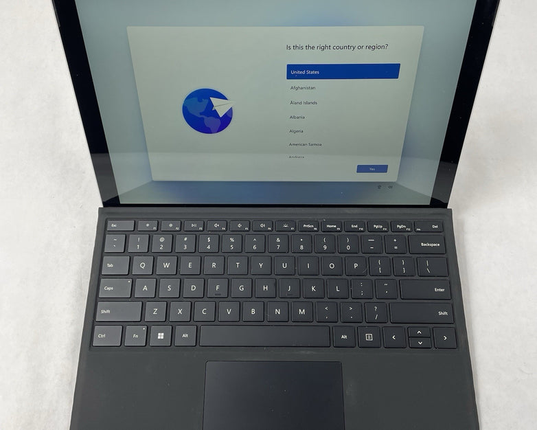 MicroSoft Surface Pro 7 13.3" i7-1065G7 1.30 GHz 16 GB RAM 256 GB SSD Windows 11