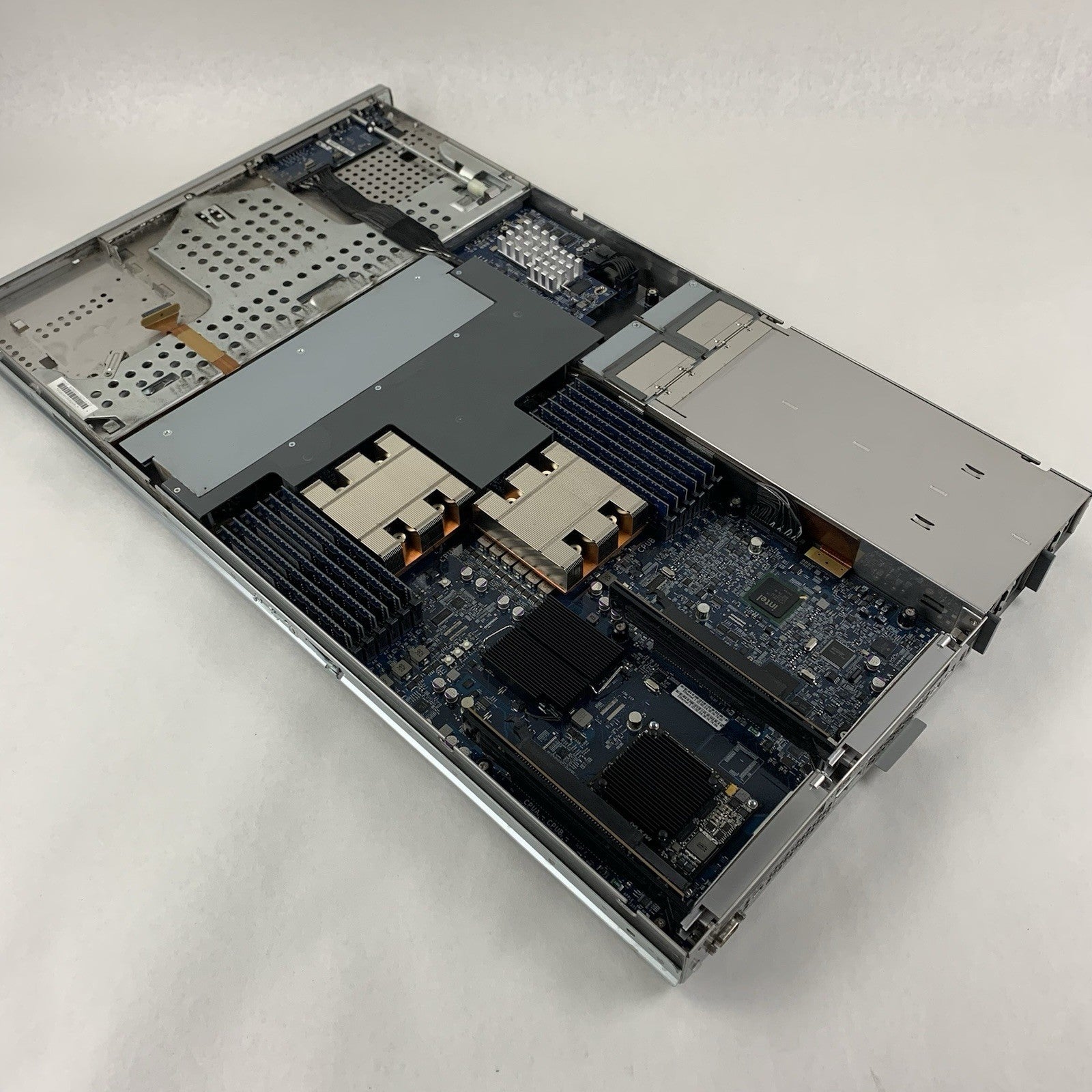 Apple A1279 XServe 2009 Server 2x Xeon E5520 2.26 GHz 24 GB Ram No OS No HDD10