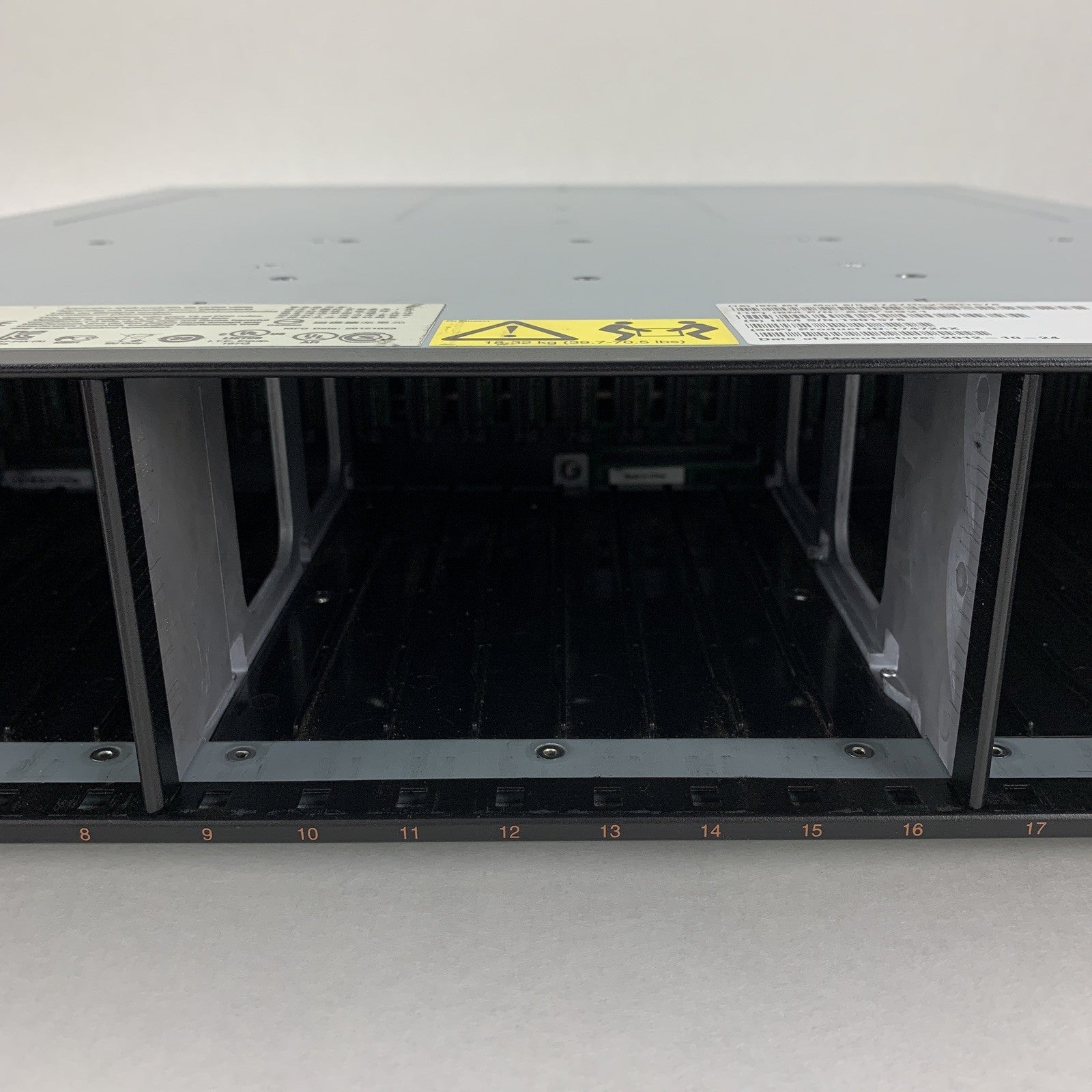 IBM 1747-HC2 69Y2921 170-6070-01 System Storage Enclosure Chassis 2x Power Supp