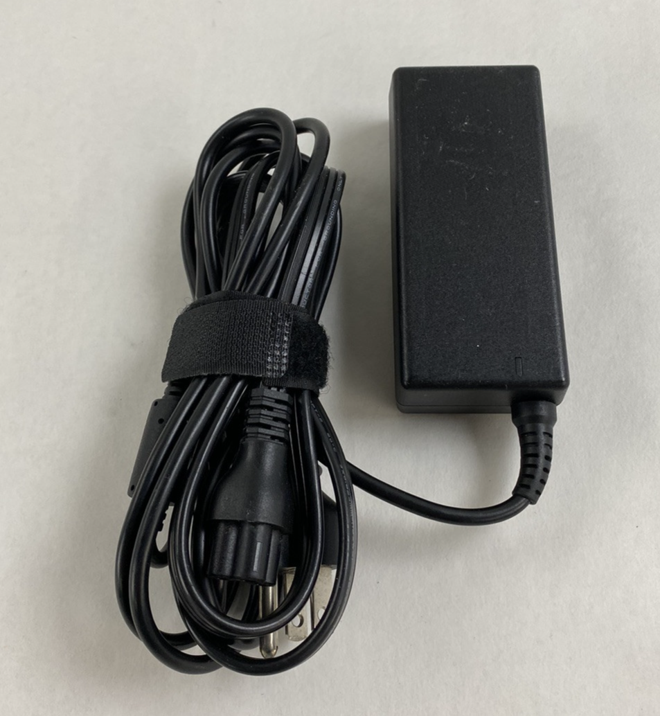 Lot of 6 Dell LA65NS2-01 DP/N: 06TM1C 65W 195V 3.34A 7.4mm Tip AC Adapter