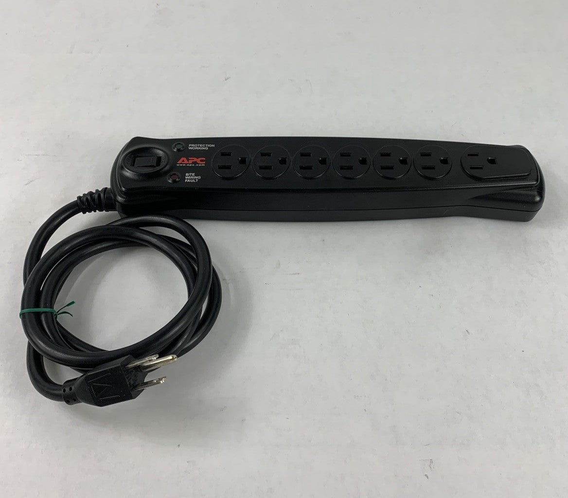 APC P74 7-Outlet 120V 15A 50/60Hz Surge Protector - Tested4