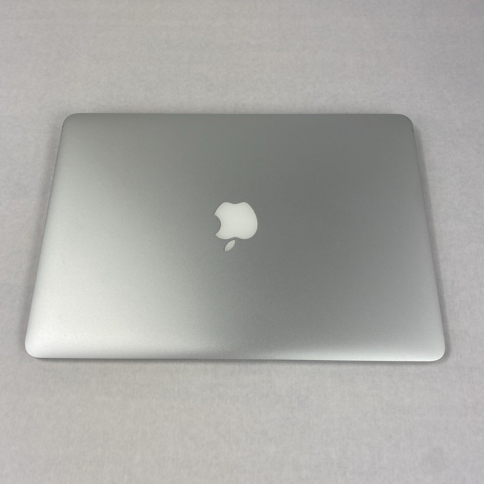 Apple MacBook Air A1466 2014 13" 1.4GHz i5 4GB RAM 250GB SSD os11.7.1 515 Cycles