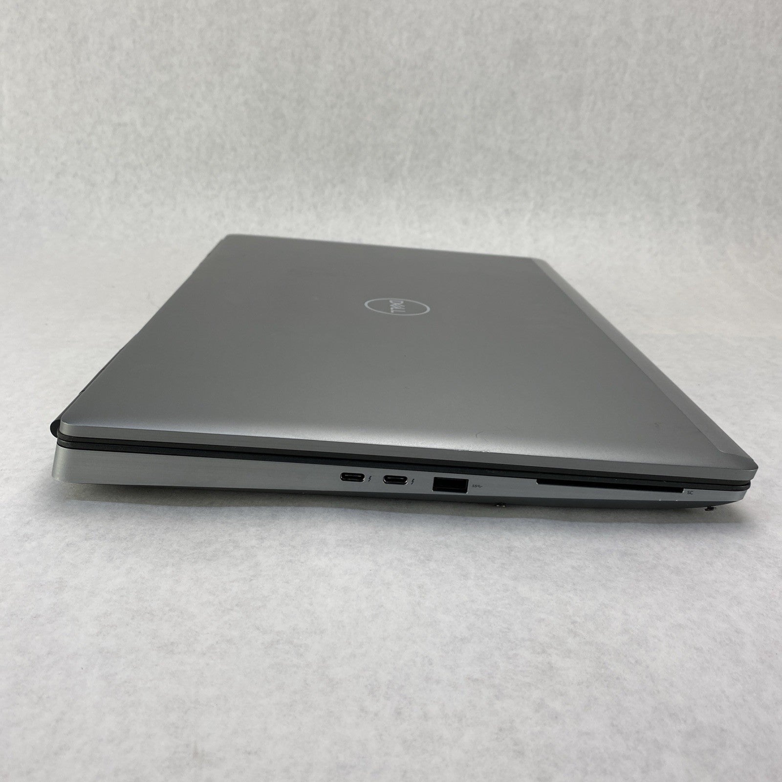 Dell Precision 7750 17.3" Core i7-10850H 2.30 GHz 32GB RAM RTX 4000 No SSD No OS