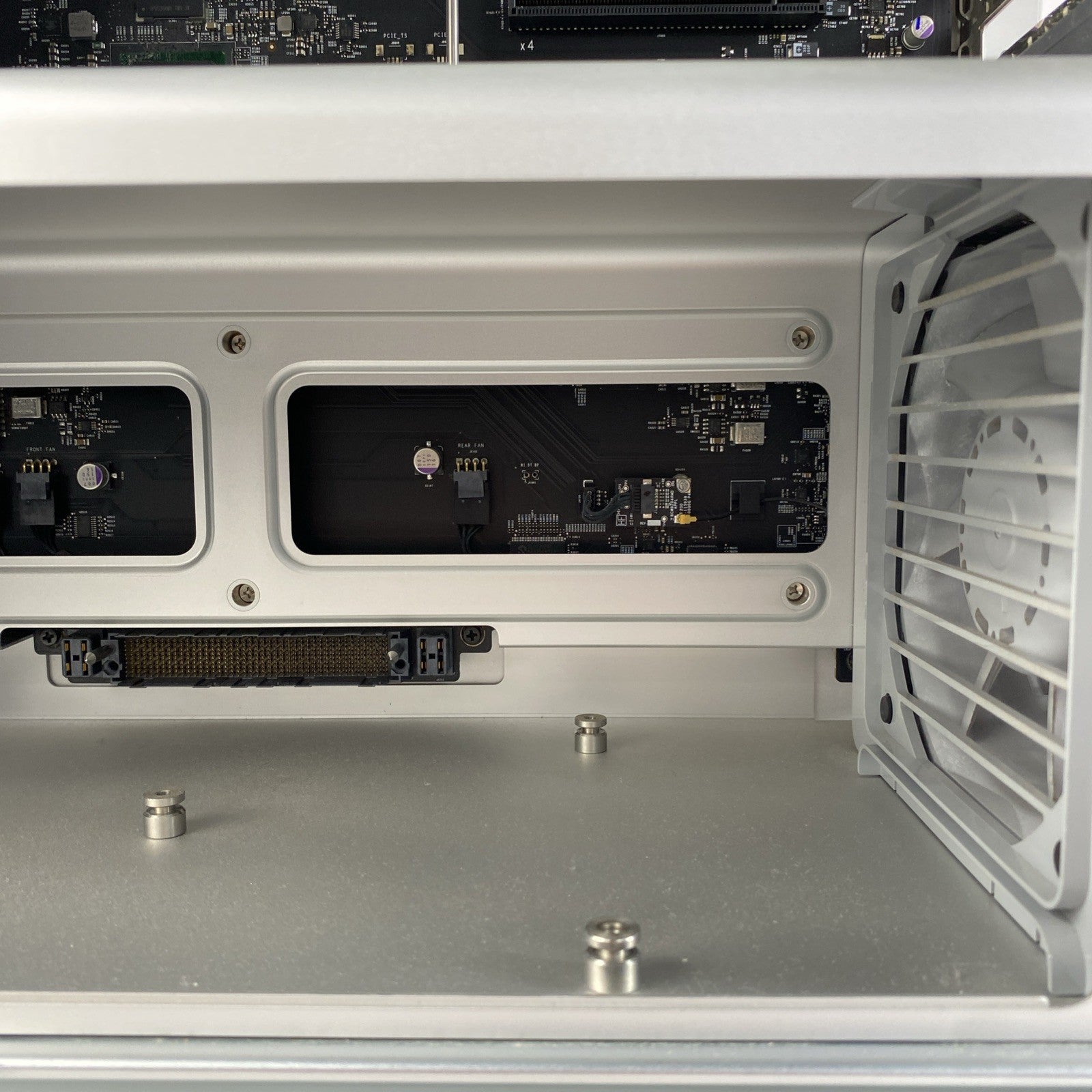 Apple Mac Pro A1289 2009 Xeon W3540 2.93GHz 6GB RAM 640GB HDD os10.11.6 No GPU13