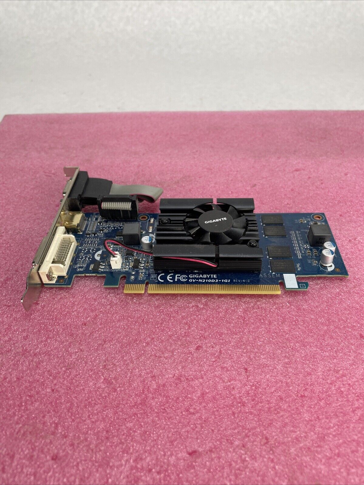 Gigabyte GV-N210D3-1GI NVIDIA GeForce 210 1GB GDDR3 PCIe Graphics Card