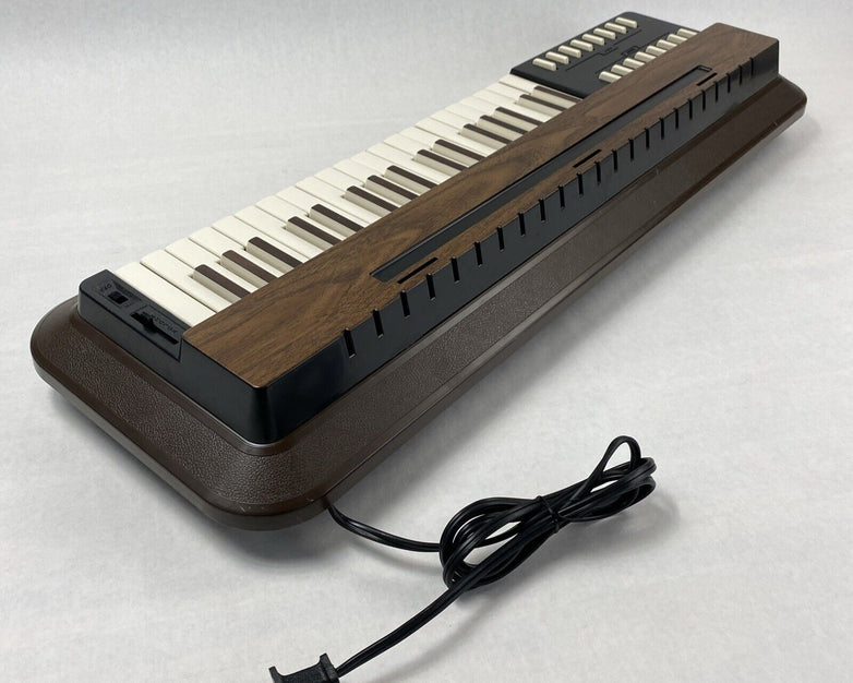 Vintage GTR 3751 16 Chord 3 Octave Electric Organ