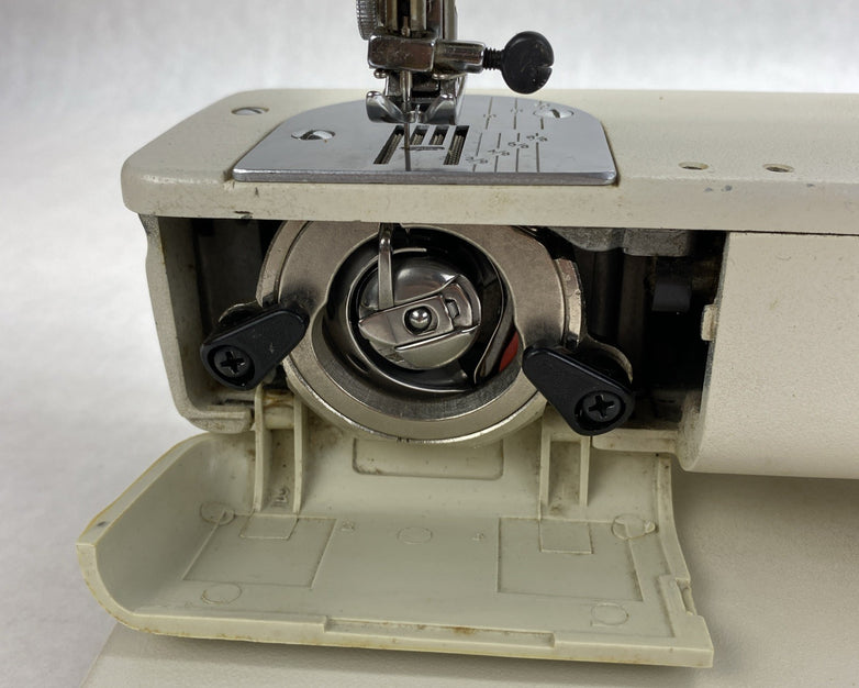 Vintage Janome New Home Model 640 Sewing Machine - Pedal and Manual With Case