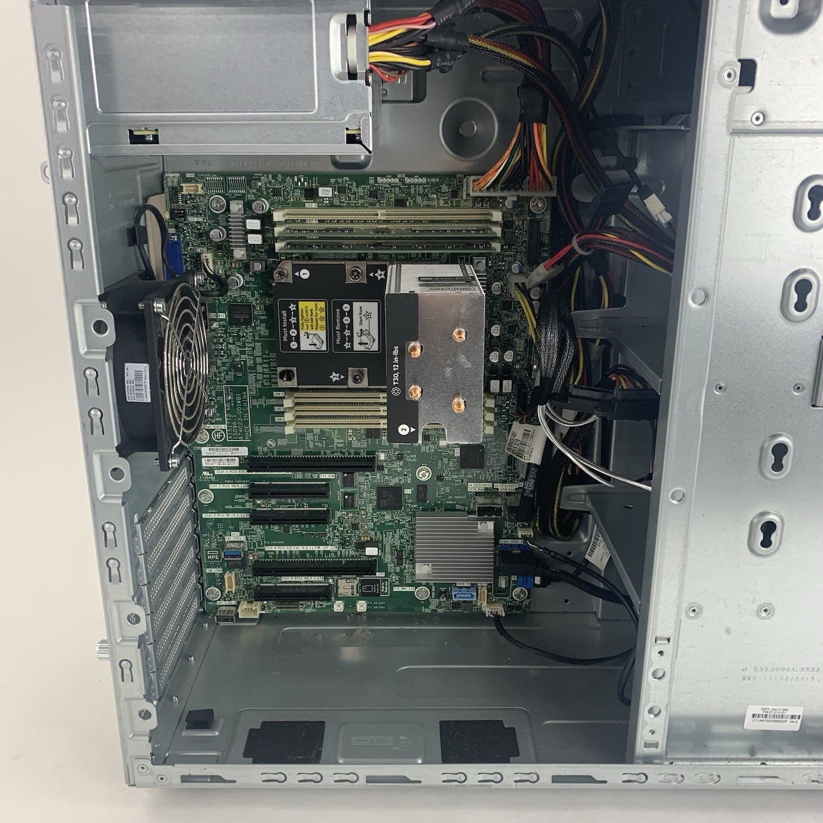 HP ML110 Gen10 8xSFF Server 1x Bronze 3104 1.7 GHz 24 GB Ram No HDD No OS12