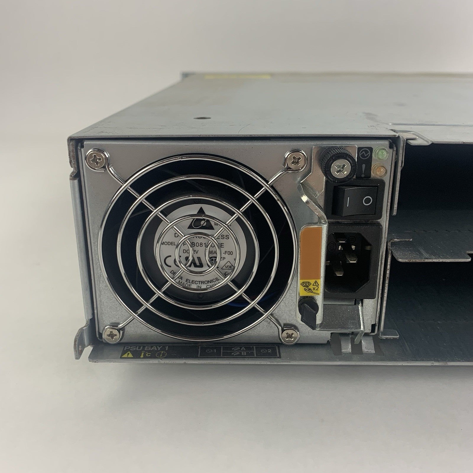 NetApp FAS2040 NAF-0602 Storage System 2x PSU No HDD No Controllers13