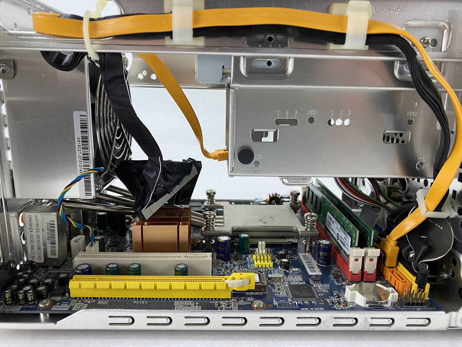 Shuttle SN685 AMD Athlon 64 x2 2.10GHz 2GB RAM No HDD No OS No Power Supply
