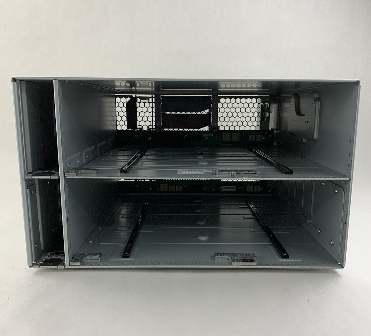 Netapp NAF-1001 Filer Storge System - No PSU, Fan, or Caddies