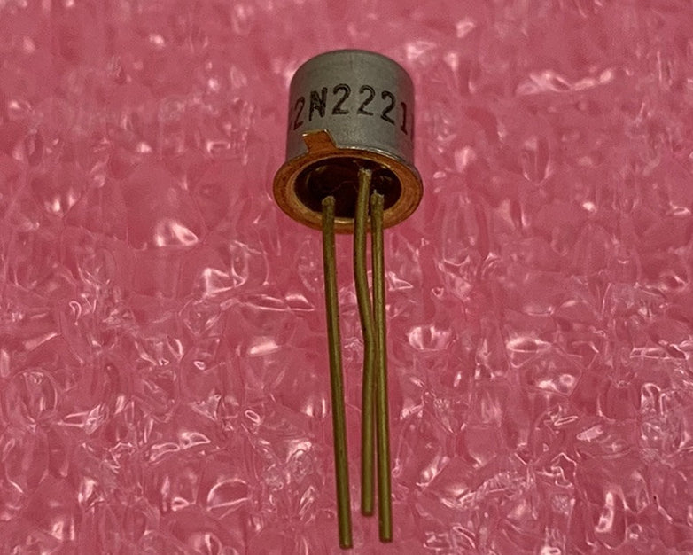 Fairchild 2N2221A Bipolar Transistor (Lot of 6)