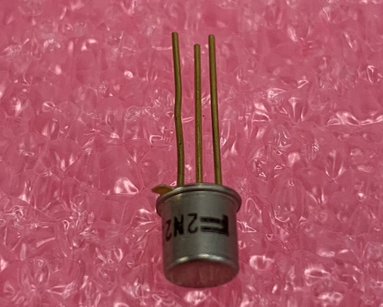 Fairchild 2N2221A Bipolar Transistor (Lot of 6)