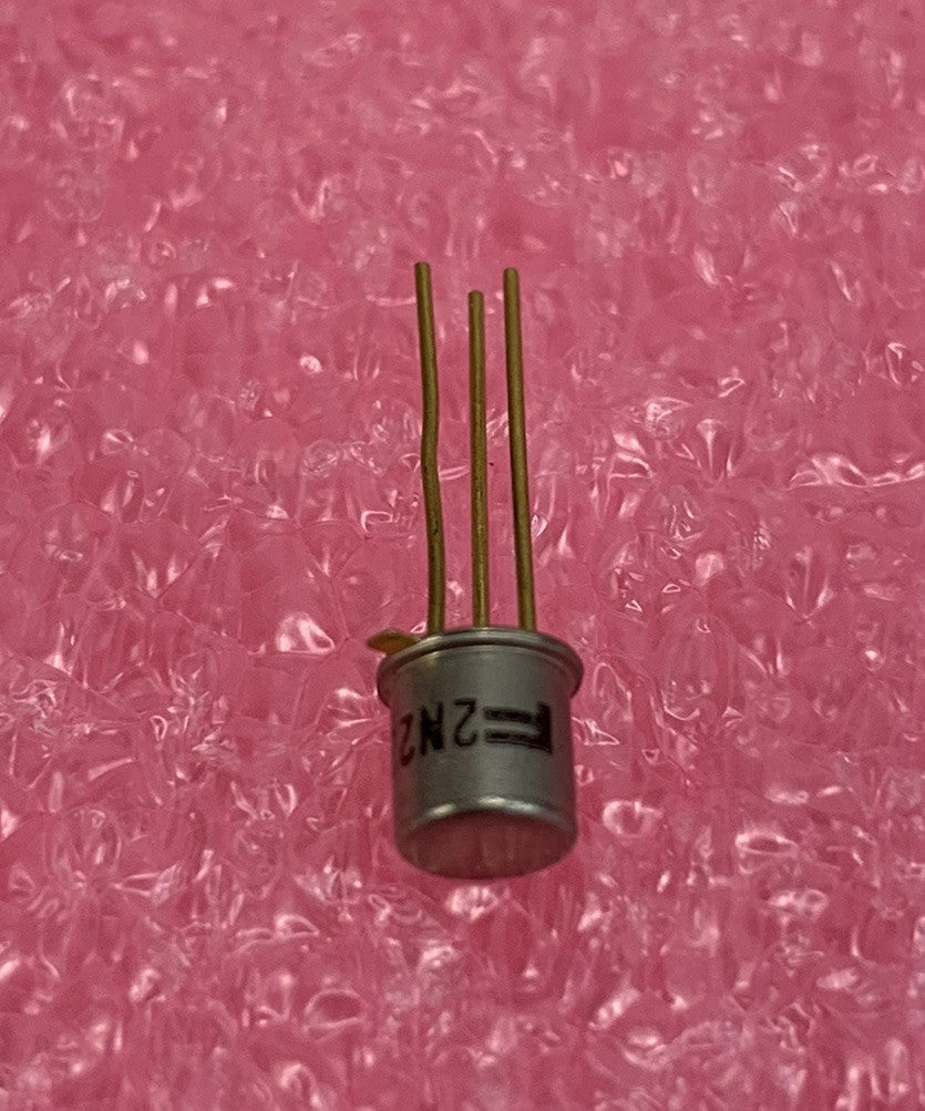 Fairchild 2N2221A Bipolar Transistor (Lot of 7)