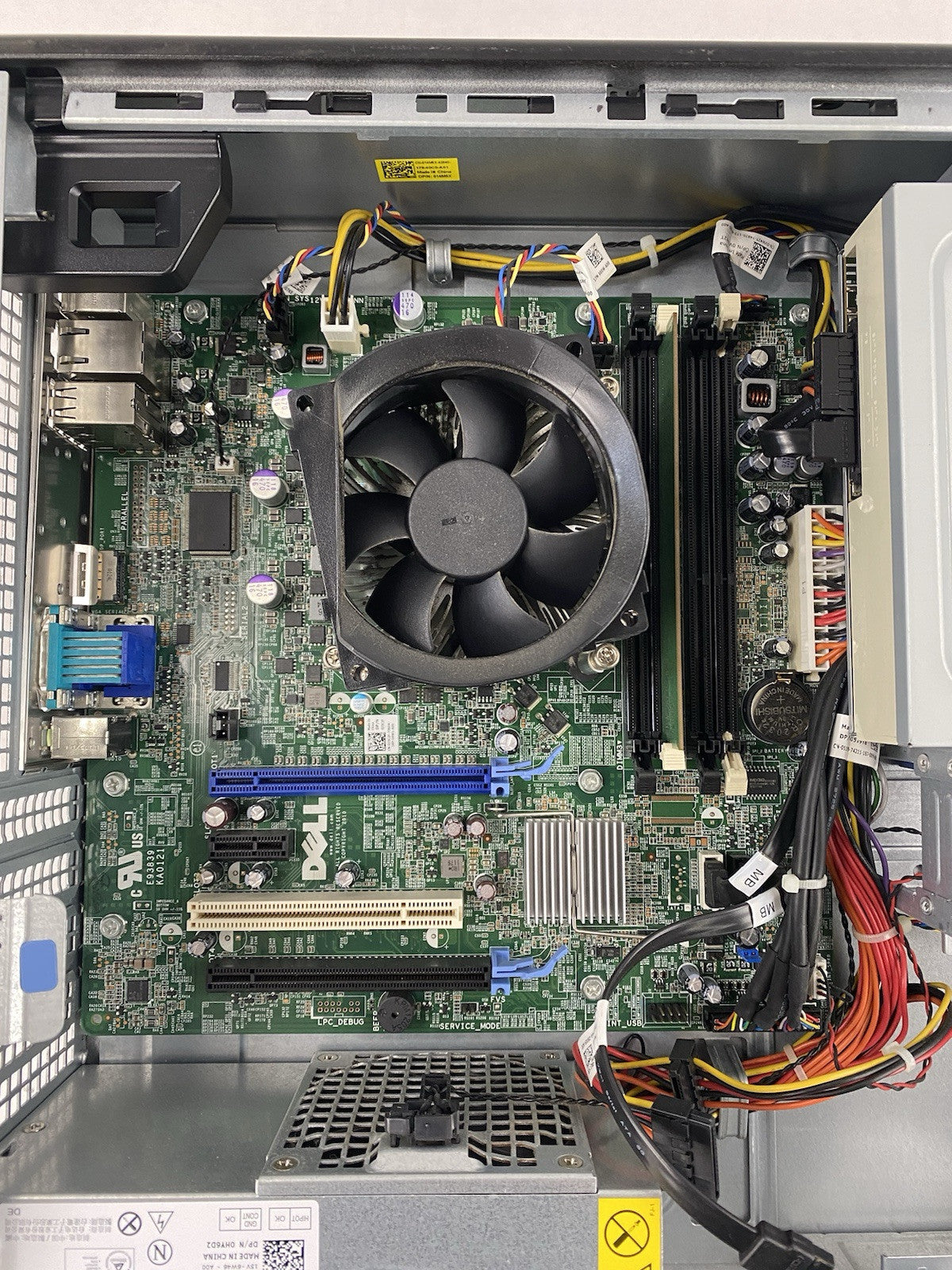 Dell OptiPlex 790 DT Intel Core i5-2400 3.10GHz 4GB RAM No HDD No OS