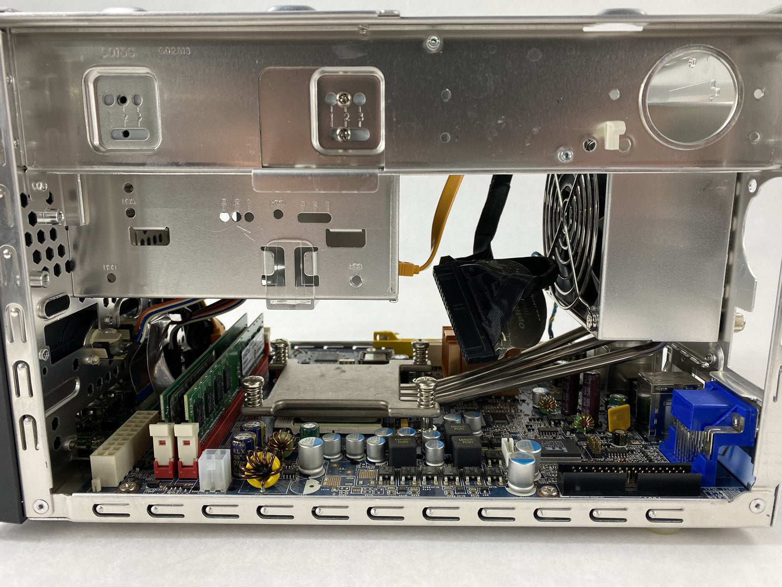 Shuttle SN685 AMD Athlon 64 x2 2.10GHz 2GB RAM No HDD No OS No Power Supply