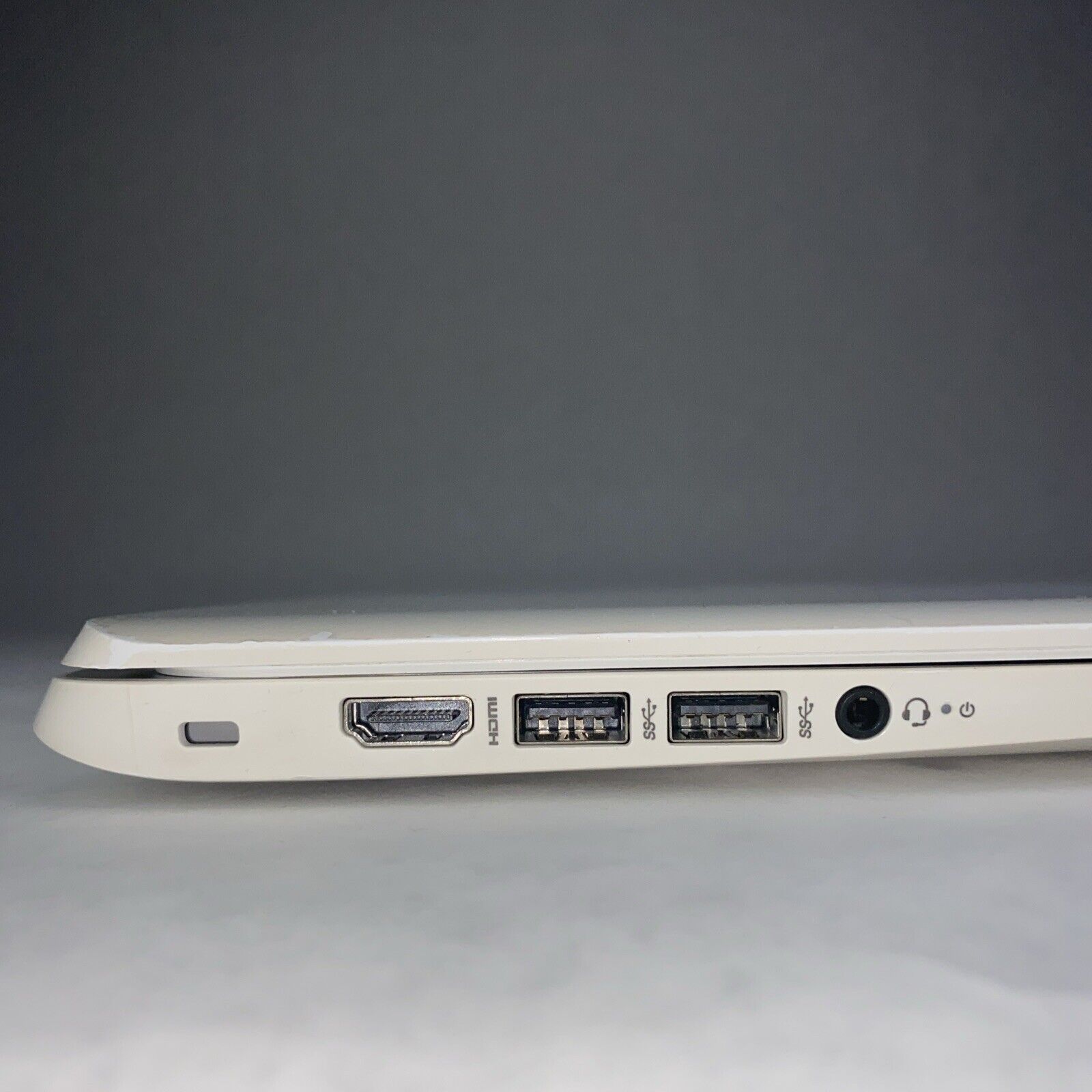 HP ChromeBook 14-SMB Intel Celeron 2955U 1.40GHz 4GB RAM 16GB eMMC AC Adapter