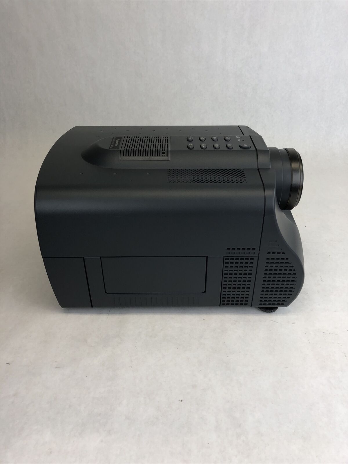 Vintage Vivitek Voyager A400 LCD Projector 407H:20 750 Lumens With Remote