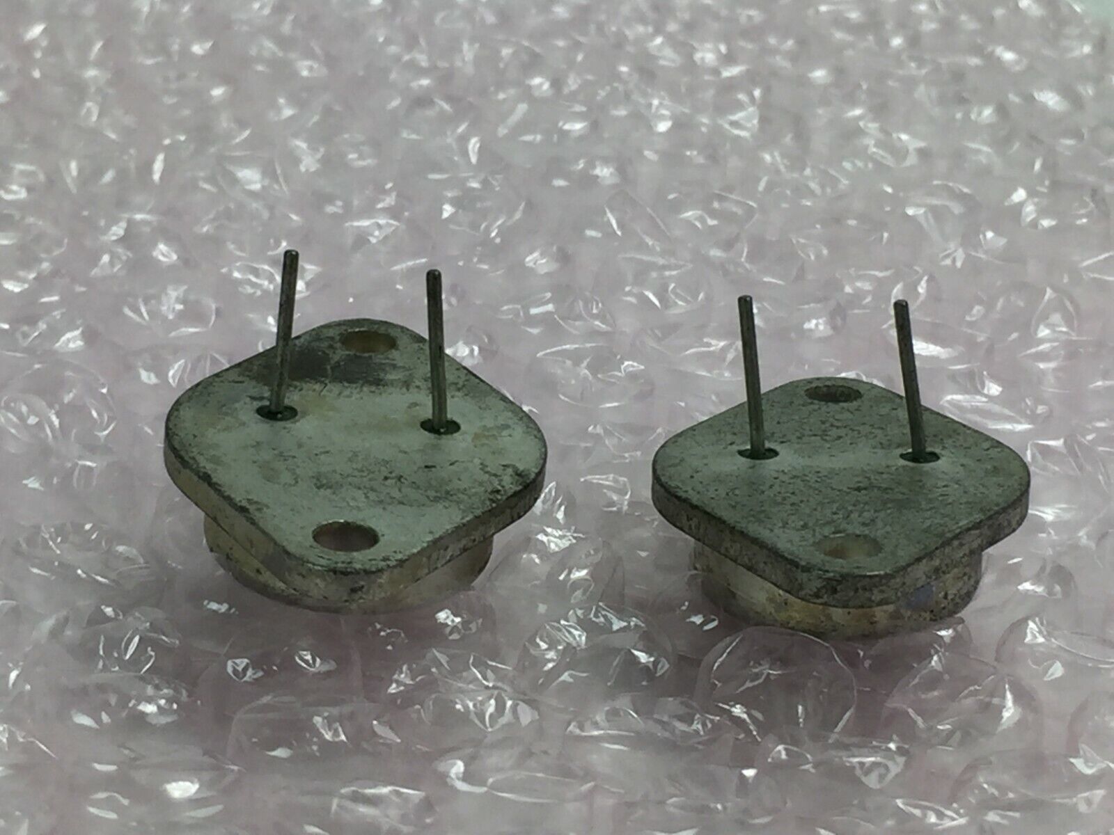 RCA 2N3668 Transistor   Lot of 2   NOS