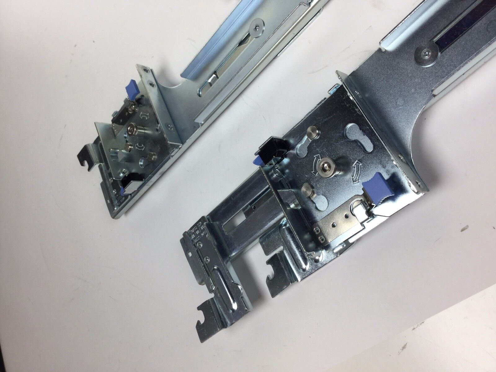 Dell PowerEdge Server Rails CN-0UN443-01078-72C-0332 Rev A00