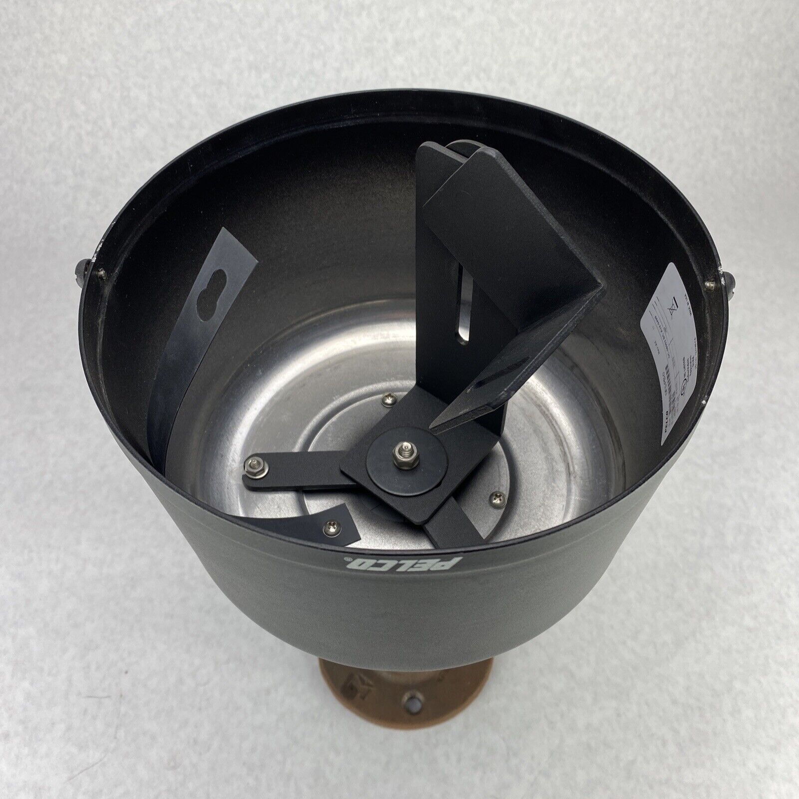 Pelco DF5-PB-0 Fixed Camera Mount 50-60Hz Mount Only