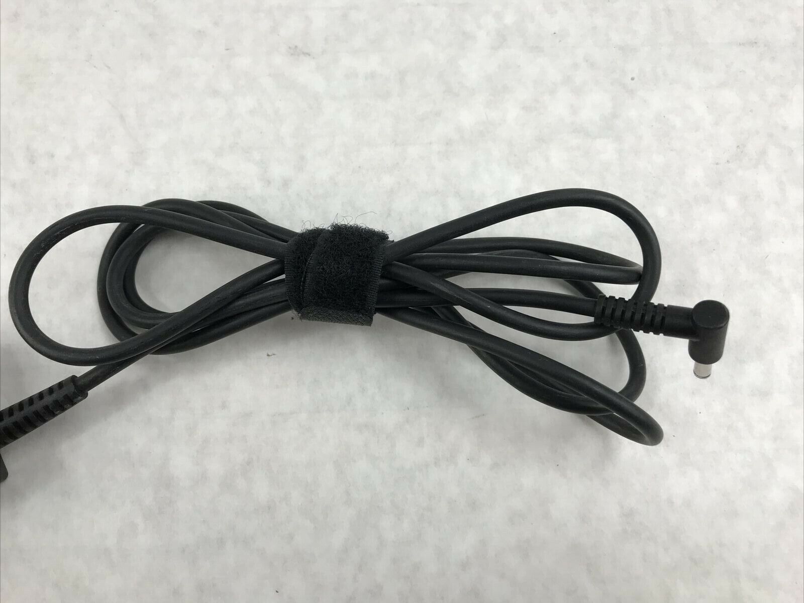 HP 65w Blue Tip AC Adapter Charger 65w 19.5v 3.33a HP P/N:709985-004