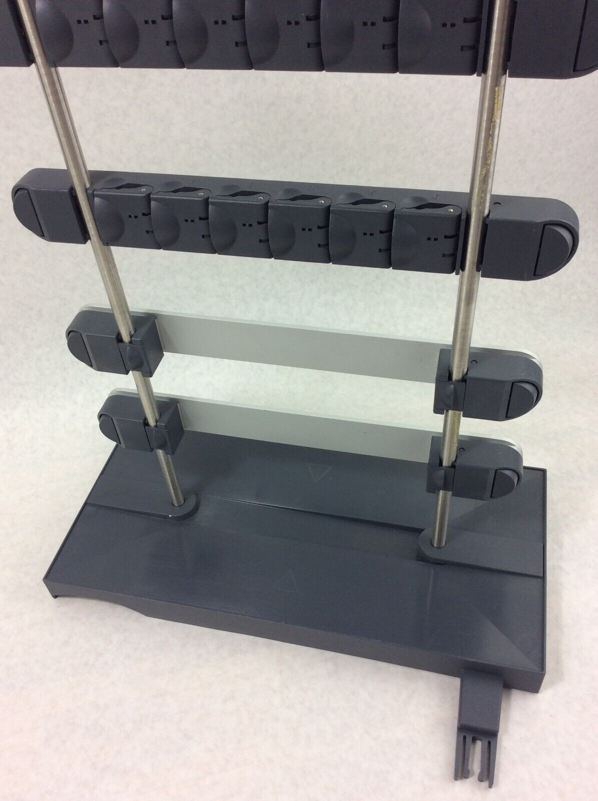 Agilent 1100 Manual Injector and Column Organizer G1383A 5042-6423 - Broken Foot