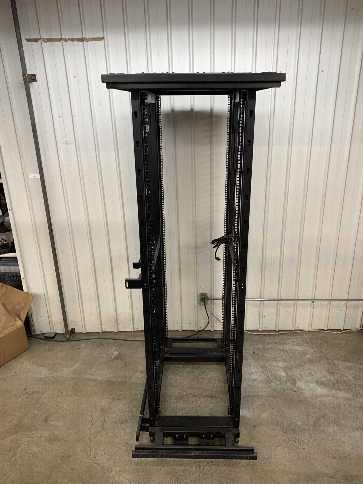 Siemen Vertipod Server Rack 45U Vp2-0AC111 Right Side No Panels