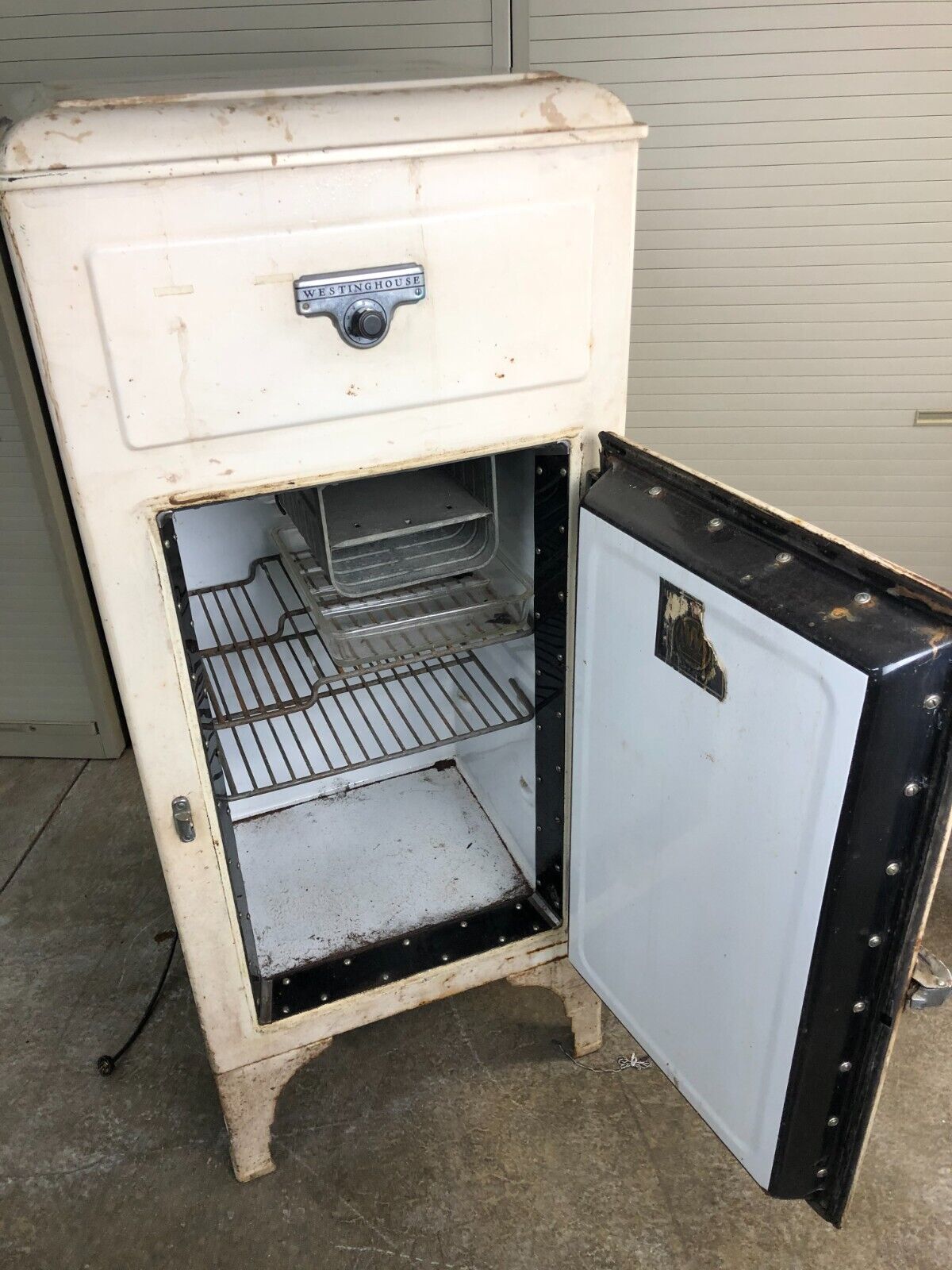 Vintage Westinghouse Refrigerator Fridge Ice Box 24" x 24" x 57"