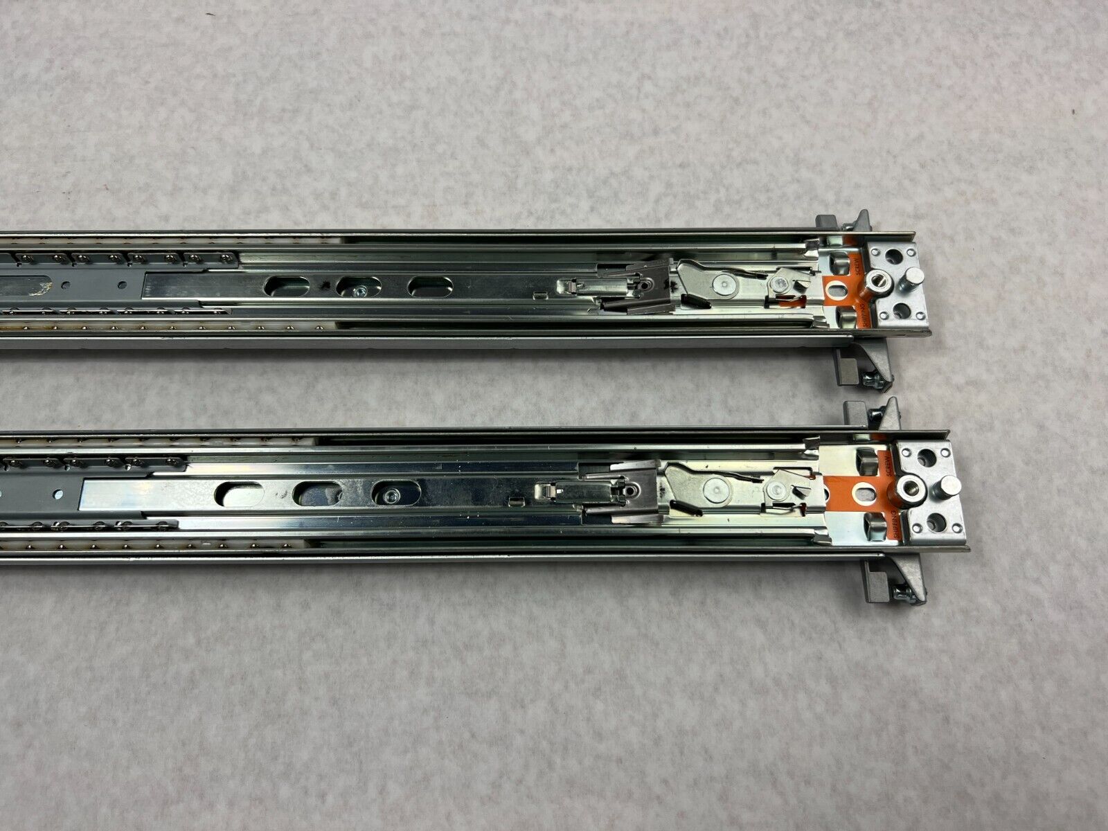 Rail Kingslide 2u-4u 30" Rails US6851773 374518 -Outers Only