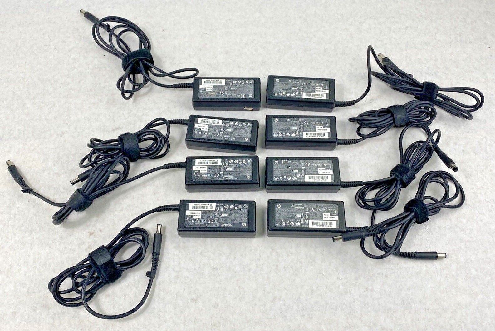 Lot of 8 Genuine HP 693711-001 65W AC Adapters 677774-001 Large Tip