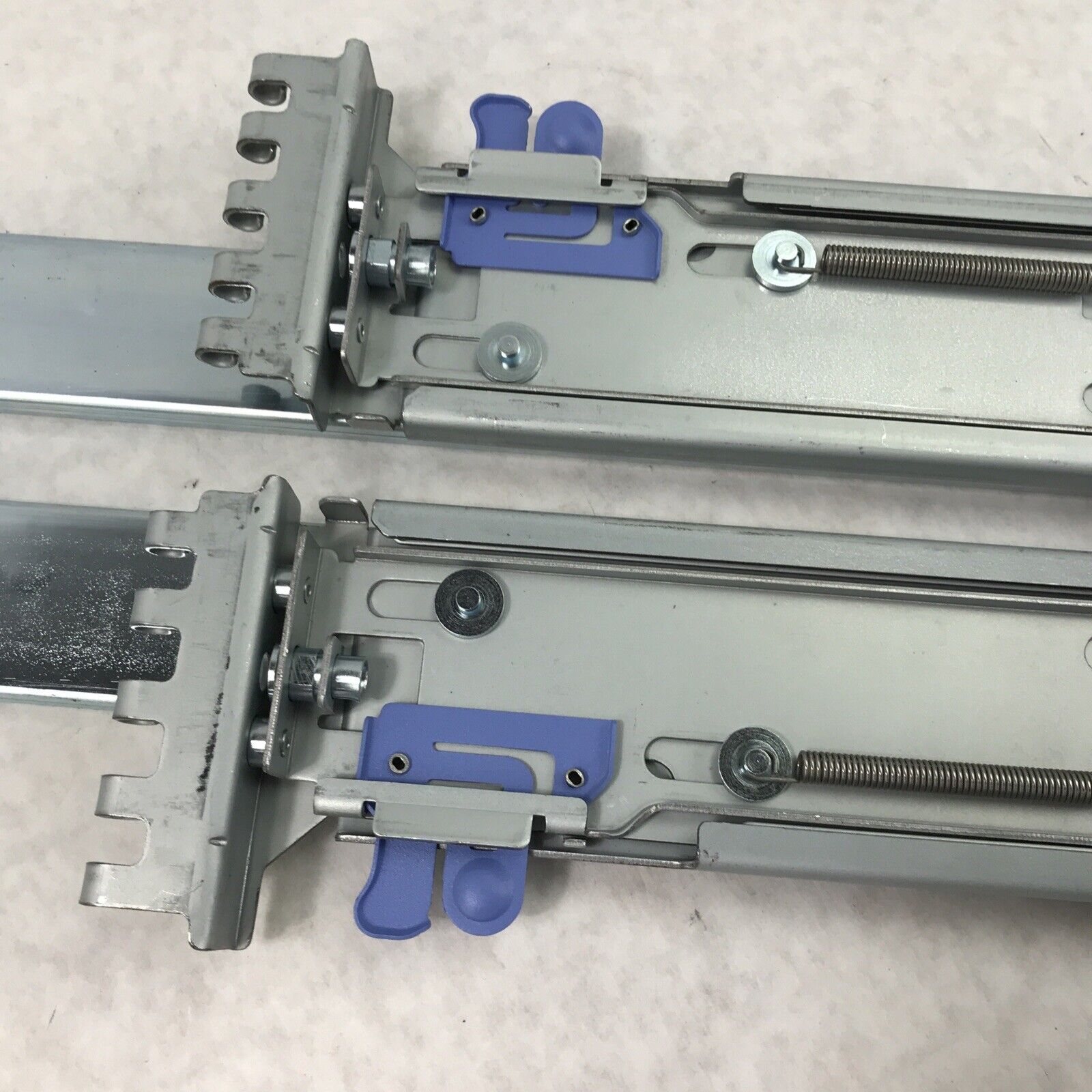 Qualslide 611-10190 Left and Right Server Rack Mount Rails 43W4519