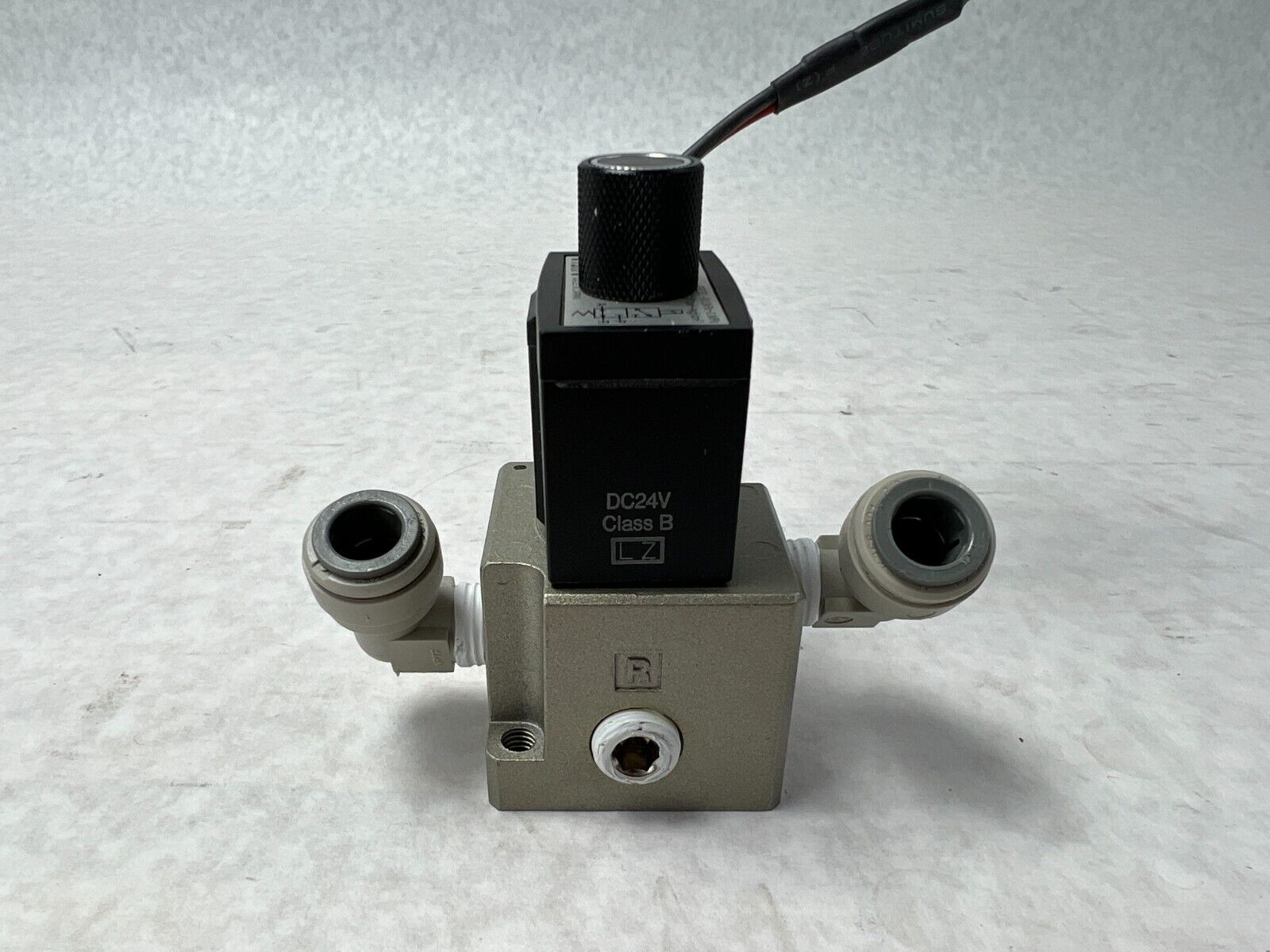 SMC Solenoid valve VT317V DC 24V