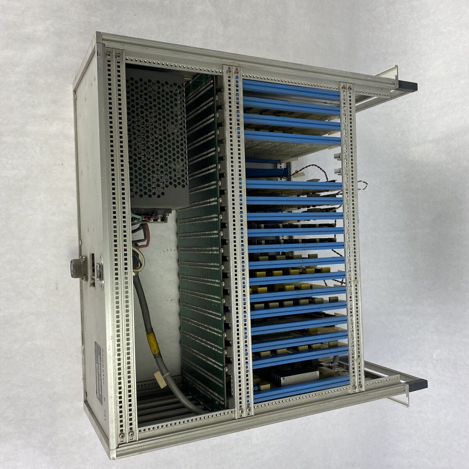 Sharnoa Computer R-741 Rack Mount 220VAC -Parts or Repair