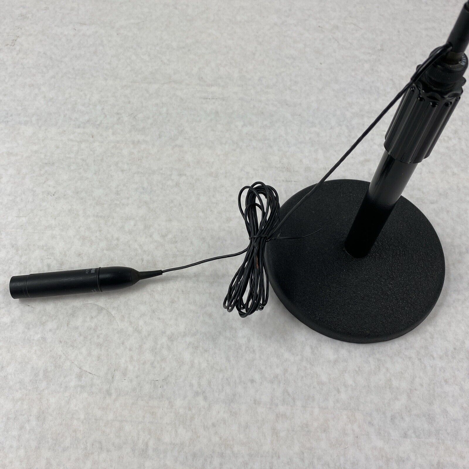 Shure MX412SE Gooseneck Microphone w/ On-Stage Stand DS7200B