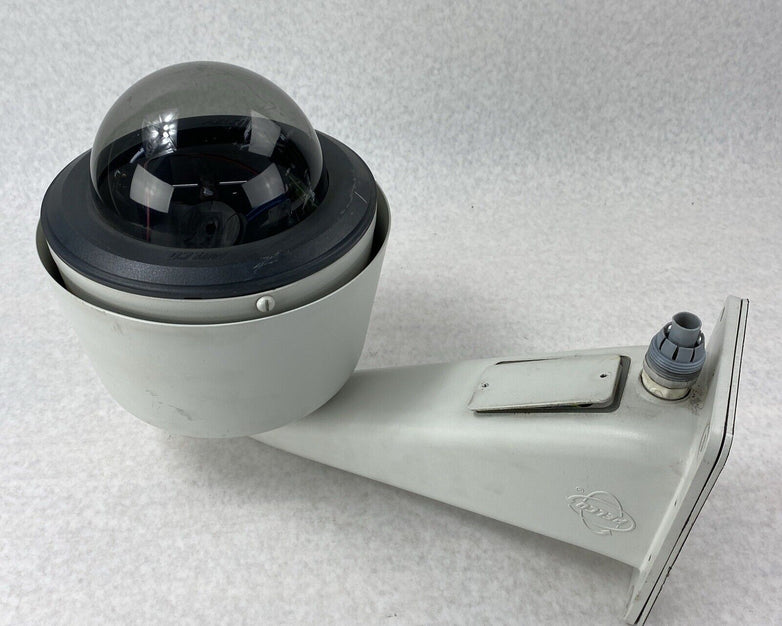 Pelco DF5-PG-E0 Outdoor Pendant Tinted Camera Dome w/ Wall Mount and Components