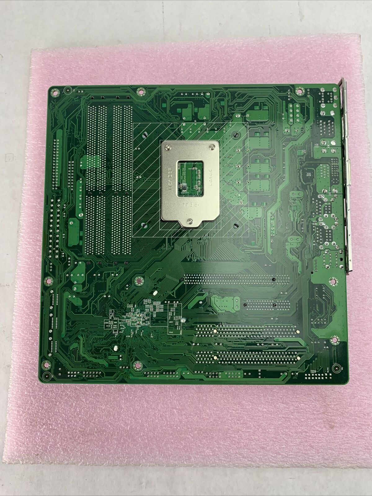 DFI PT330 Motherboard Intel Core i5-650 3.2GHz 4GB RAM w/ I/O Shield
